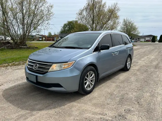 2011 Honda Odyssey - Photo 3