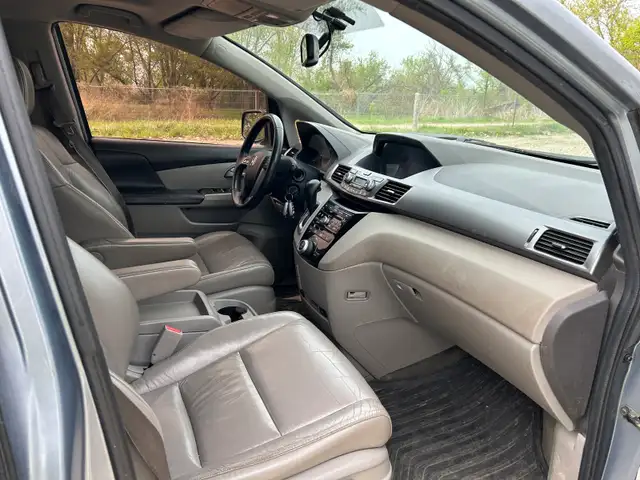 2011 Honda Odyssey - Photo 6
