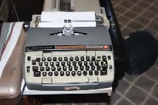 VINTAGE Smith Corona Electric Typewriter