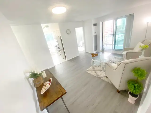 2 bed room condo for sale yonng / finch north york - Photo 3