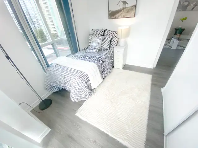 2 bed room condo for sale yonng / finch north york - Photo 5