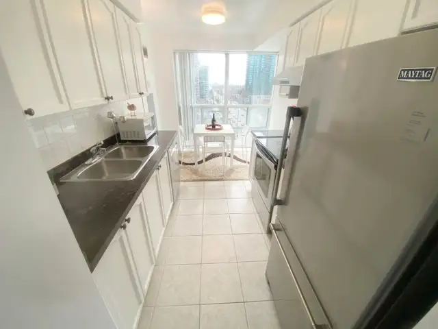 2 bed room condo for sale yonng / finch north york - Photo 7