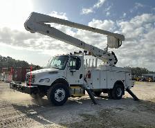 2014 Freightliner M2-106 Altec AN55E-0C Bucket Truck - Photo 2