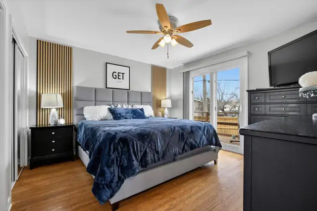 FOR SALE: Beautiful Bi-Level in Westwood on Huge Pie-Shape Lot! - Photo 5