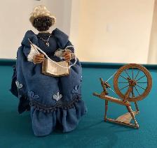 Vintage 1970s Apple Head Doll Old Woman Knitting 11 Inches