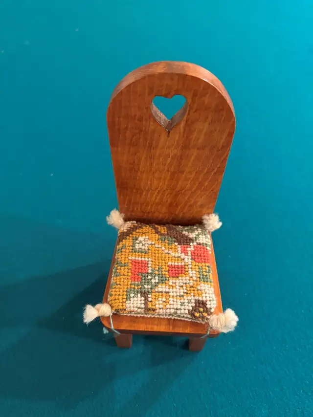 Vintage 1970s Apple Head Doll Old Woman Knitting 11 Inches - Photo 6