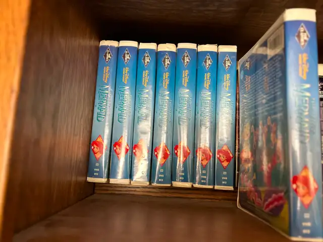 8 Disney The Little Mermaid VHS Rare Banned Cover Black Diamond - Photo 3