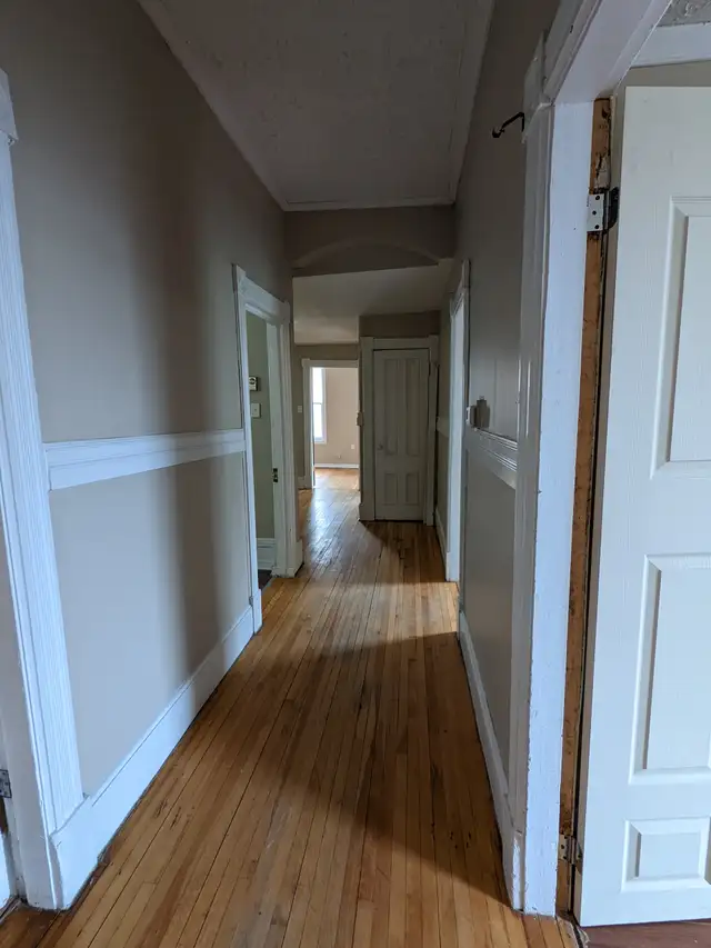 262 King St East - 4BR Uptown, H L incl, Parking, W/D, Balcony - Photo 4