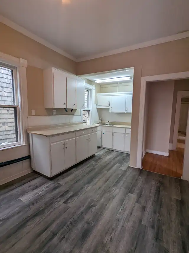 262 King St East - 4BR Uptown, H L incl, Parking, W/D, Balcony - Photo 8