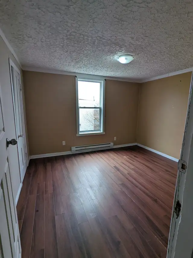 262 King St East - 4BR Uptown, H L incl, Parking, W/D, Balcony - Photo 10