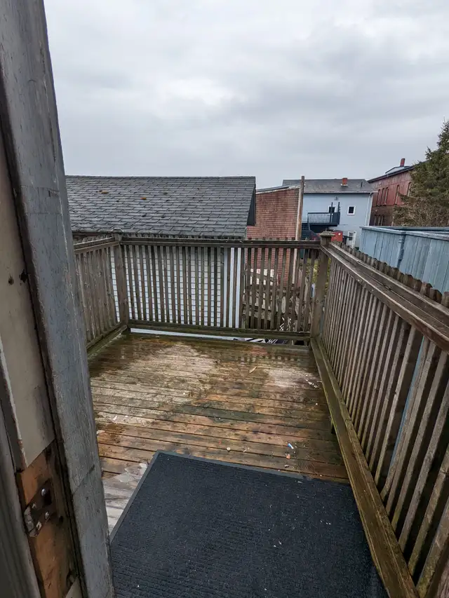 262 King St East - 4BR Uptown, H L incl, Parking, W/D, Balcony - Photo 12