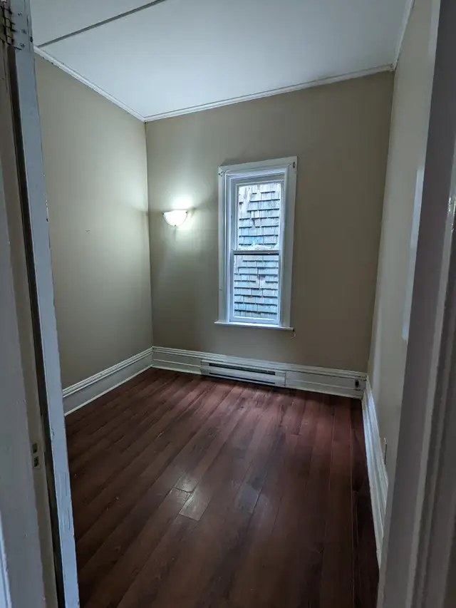 262 King St East - 4BR Uptown, H L incl, Parking, W/D, Balcony - Photo 16