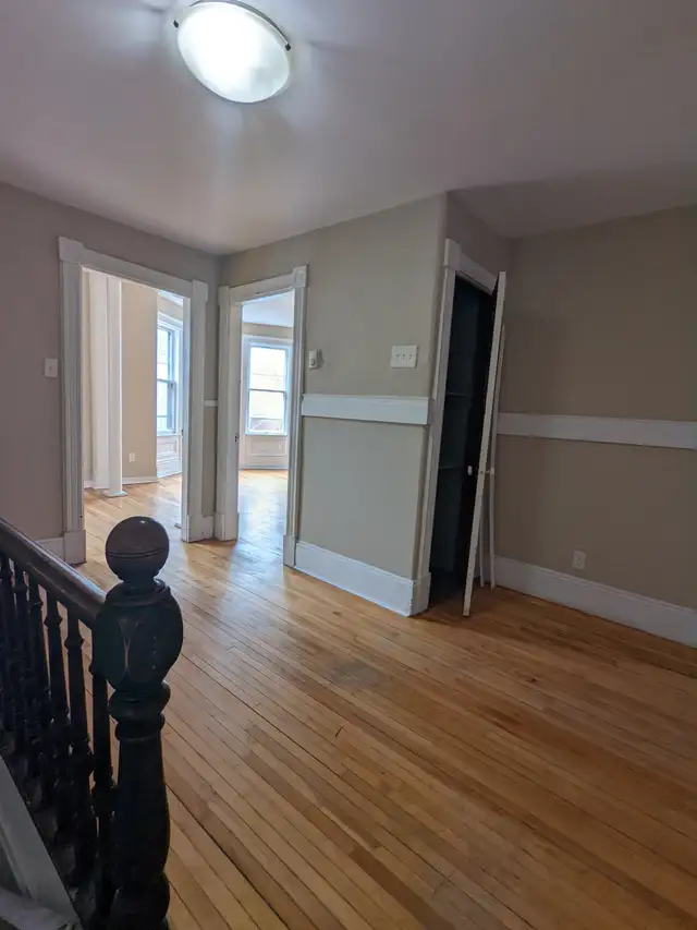 262 King St East - 4BR Uptown, H L incl, Parking, W/D, Balcony - Photo 17