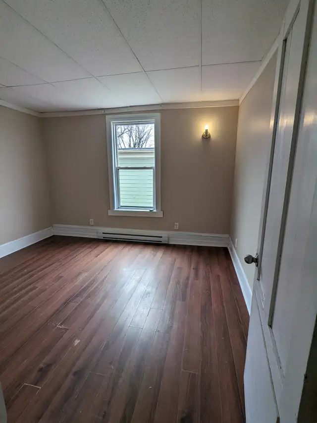 262 King St East - 4BR Uptown, H L incl, Parking, W/D, Balcony - Photo 20