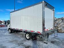 2025 Isuzu NRR Refrigerated / Heated / Liftgate