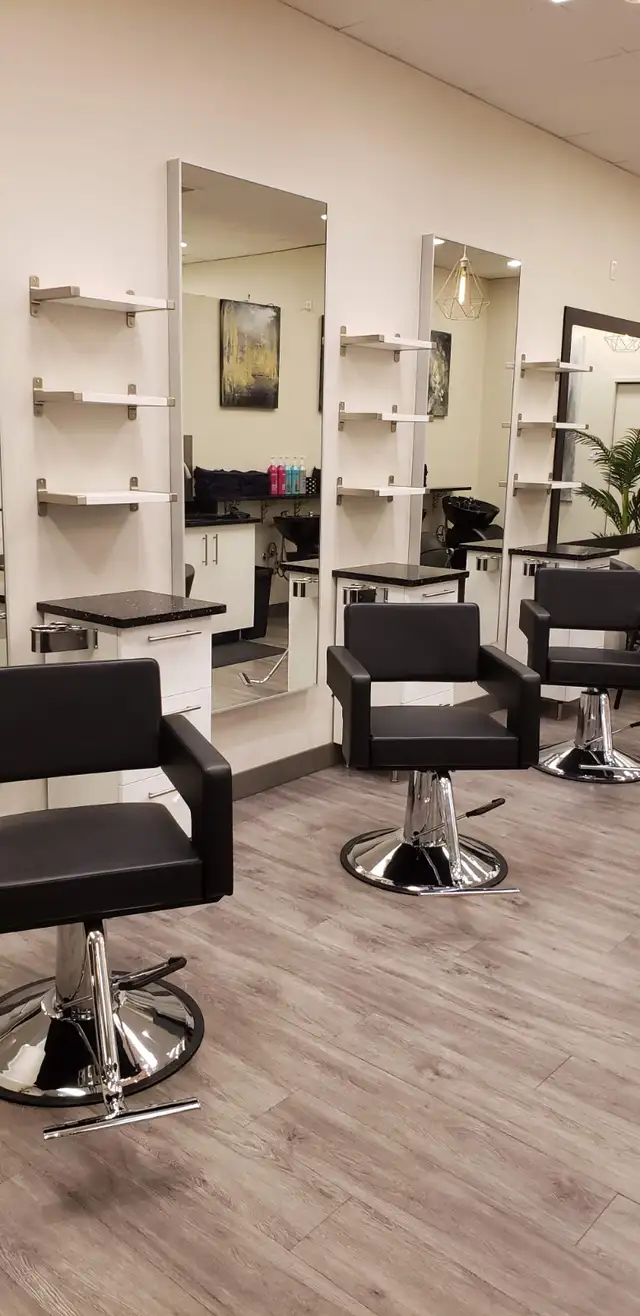 Chair Rental - South Calgary - Photo 2