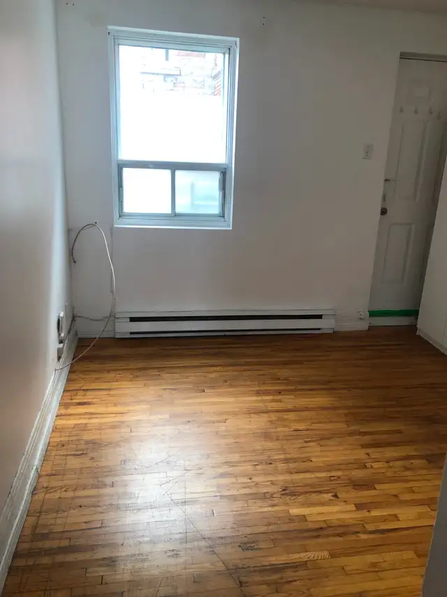 Rosemont, 9E, 2 ½, libre maintenant, poêle/frigo, (450)665-7888 - Photo 3