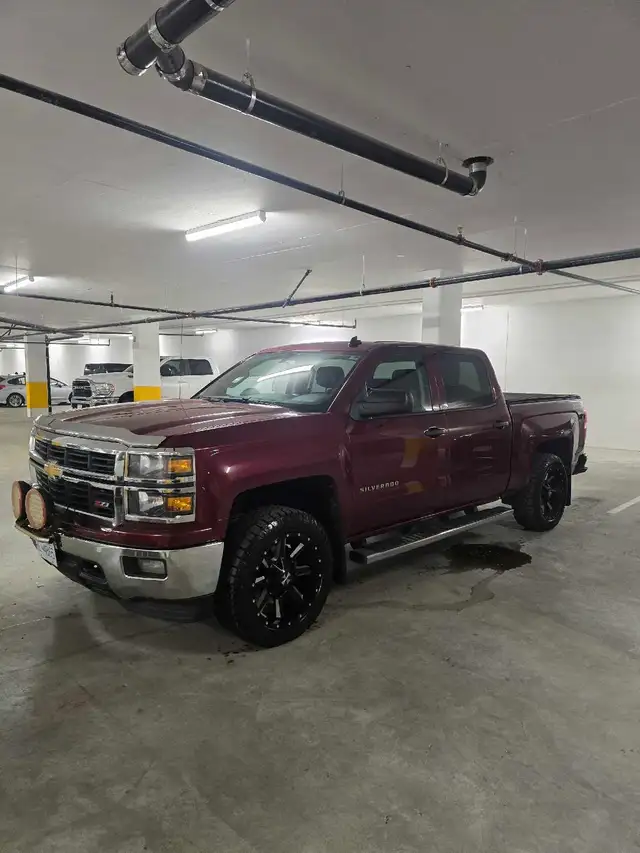 2014 Chevrolet Silverado 1500 LT Crew Cab - Photo 2