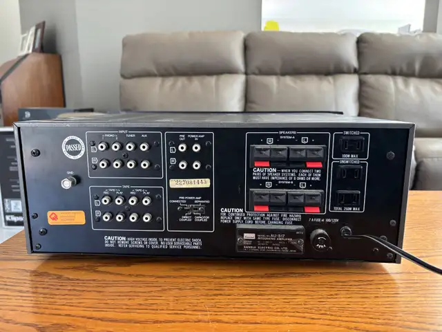 Sansui 65 Watt/channel integrated amplifier Au517 in great shape - Photo 2