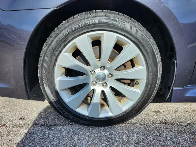 2011 Subaru Legacy   certified - Photo 10