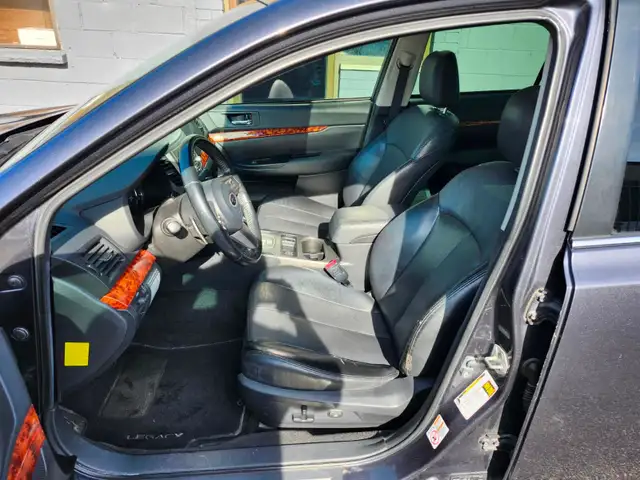 2011 Subaru Legacy   certified - Photo 13