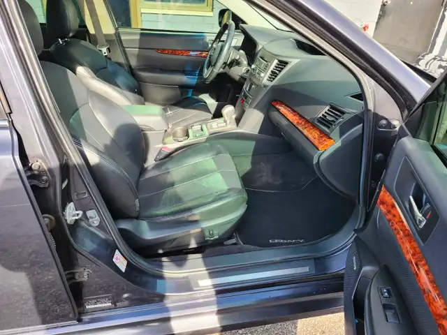 2011 Subaru Legacy   certified - Photo 18