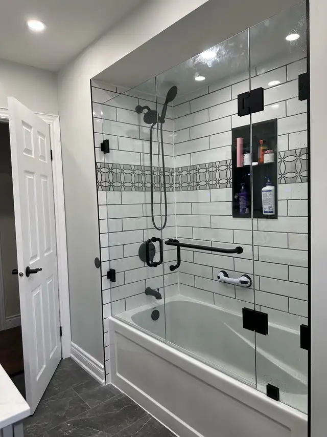 BATHTUB SLIDING GLASS DOORS SHOWER ENCLOSURE GLASS RAILING PORCH - Photo 2