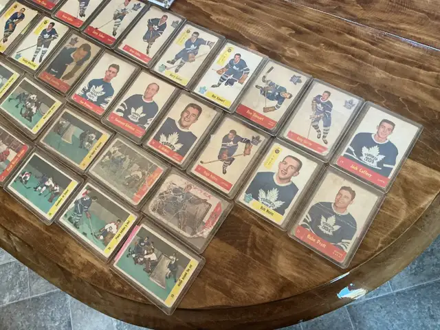 Lots o’ 1955-56-57-58 PARKHURST TORONTO MAPLE LEAFS Cards ! - Photo 5