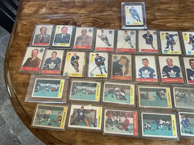 Lots o’ 1955-56-57-58 PARKHURST TORONTO MAPLE LEAFS Cards ! - Photo 7