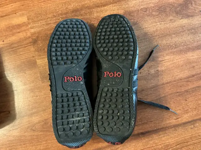 Two Golf Shoes - Photo 5