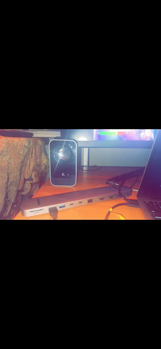 Monitor/Macbook Studio Bundle Set Up - Photo 6