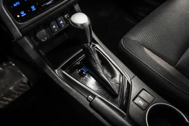 2019 Toyota Corolla LE | Bluetooth | Caméra | Sièges Chauffants - Photo 17