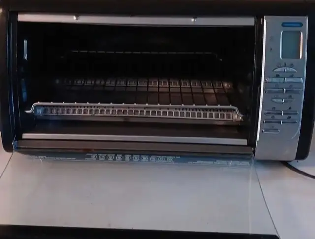 Used Black & Decker Convection Toaster Oven - Photo 2