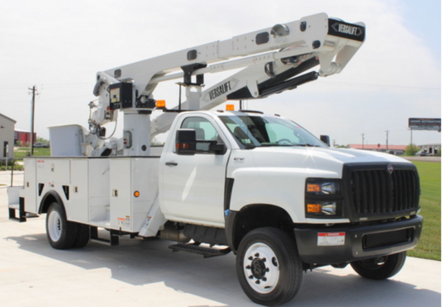 2020 International CV515 Versalift VST-52I Bucket Truck - Photo 2