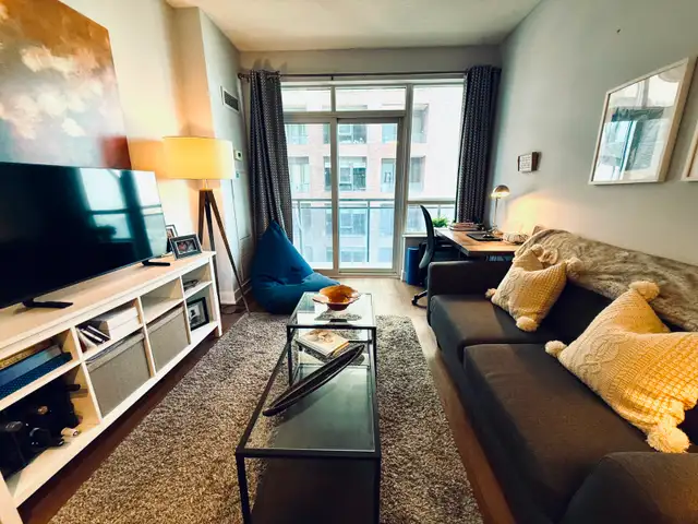 Great  1 Bedroom in The James Cooper Mansion by Tridel - Photo 2