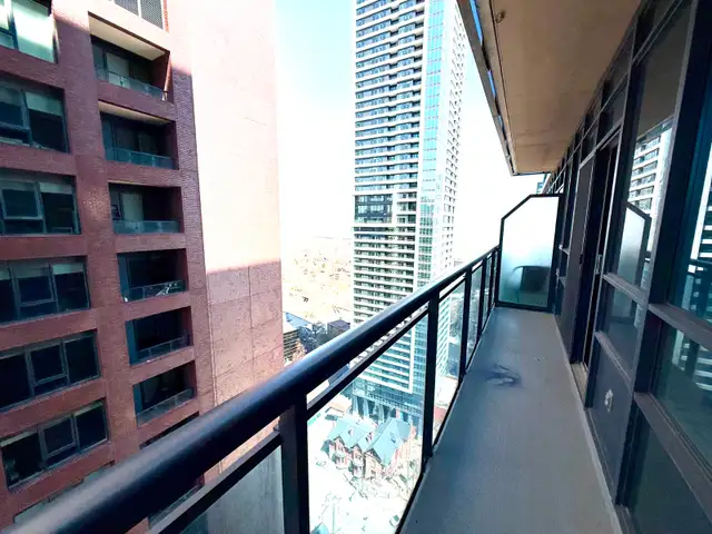 Great  1 Bedroom in The James Cooper Mansion by Tridel - Photo 13