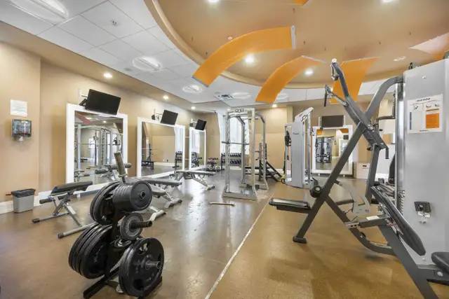 Great  1 Bedroom in The James Cooper Mansion by Tridel - Photo 14