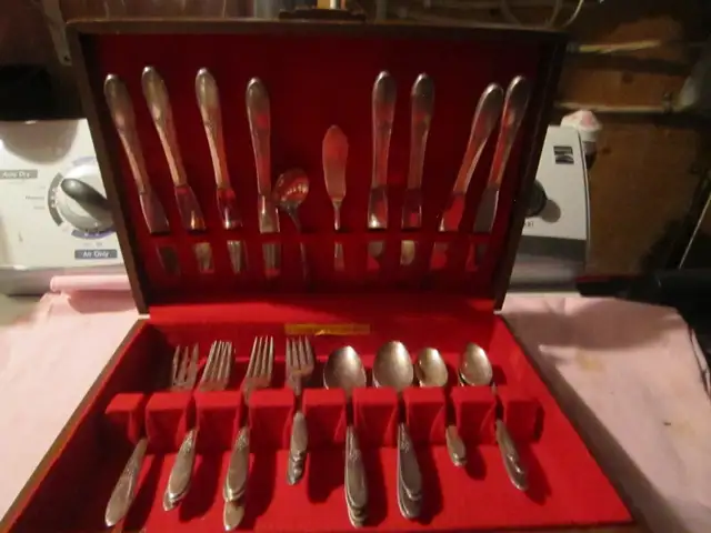 #13-51F  FANTASY silverware set for 8 - Photo 2