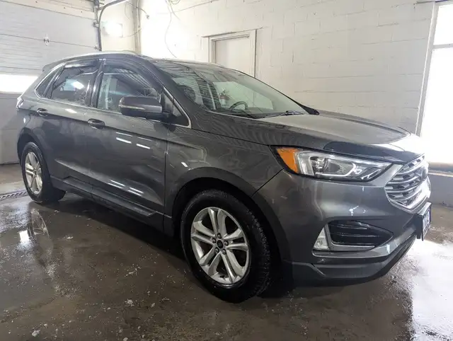 2019 Ford Edge SEL WITH NEW TIRES! - Photo 2