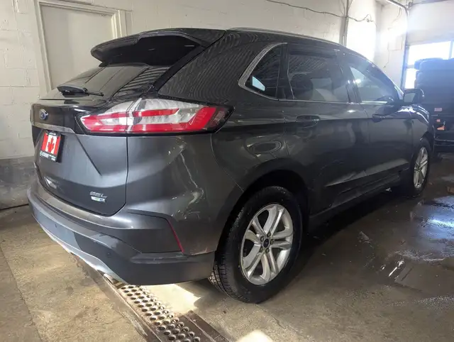 2019 Ford Edge SEL WITH NEW TIRES! - Photo 5