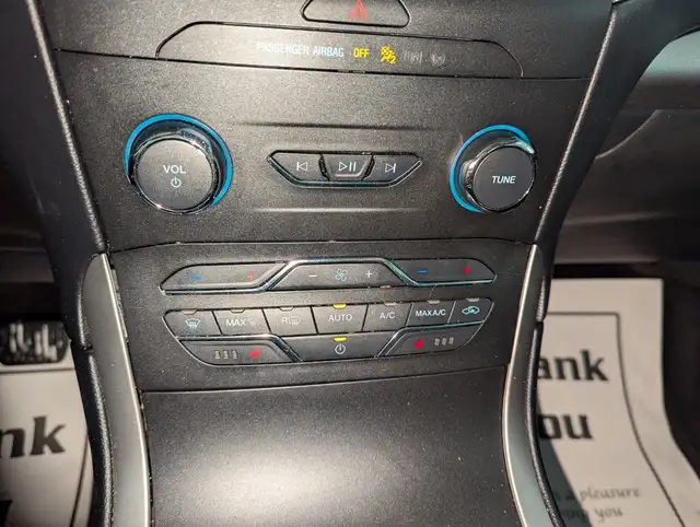 2019 Ford Edge SEL WITH NEW TIRES! - Photo 11