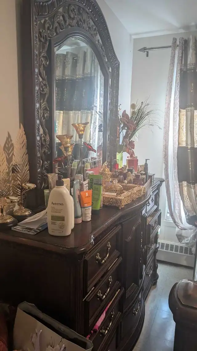 Ensemble de chambre luxueux en bois massit - Photo 2