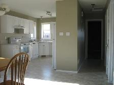 Beautiful Westside Two-Bedroom House (Top Floor, Private Yard) - Photo 4