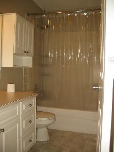 Beautiful Westside Two-Bedroom House (Top Floor, Private Yard) - Photo 8