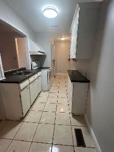 Available Immediately - Bright & Comfortable 2-Bedroom Apartment - Photo 3