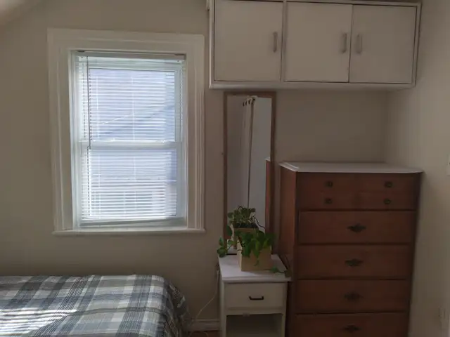 Alliston-Furnished Bedrooms For Rent - Photo 4