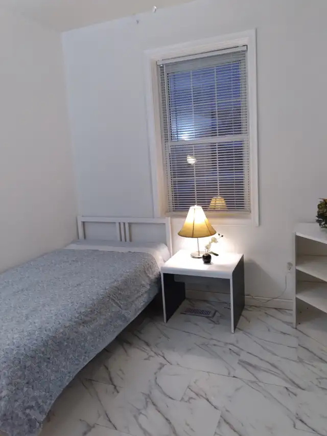 Alliston-Furnished Bedrooms For Rent - Photo 6