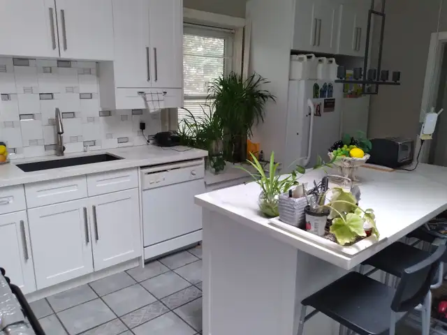 Alliston-Furnished Bedrooms For Rent - Photo 9