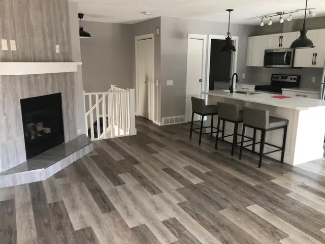 Updated 2 bed 2 bath Killarney 4-plex w/ balcony - $1895 - Photo 3