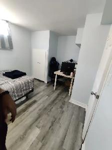 Large furnished room available June 1, in great location - Photo 4